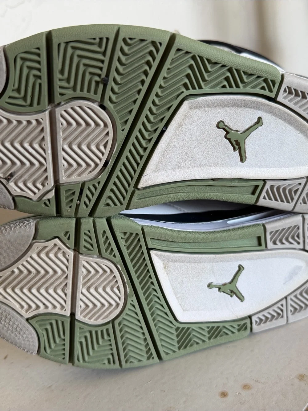 Air Jordan 4 Retro Seafoam Size 5 Brand:Air Jordan